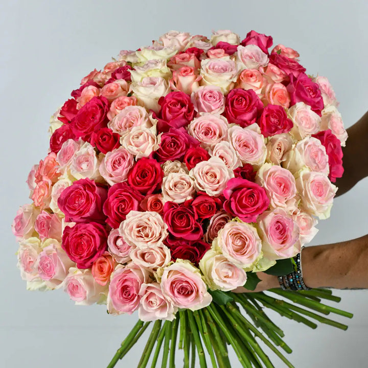 Only roses bouquet in elegant style